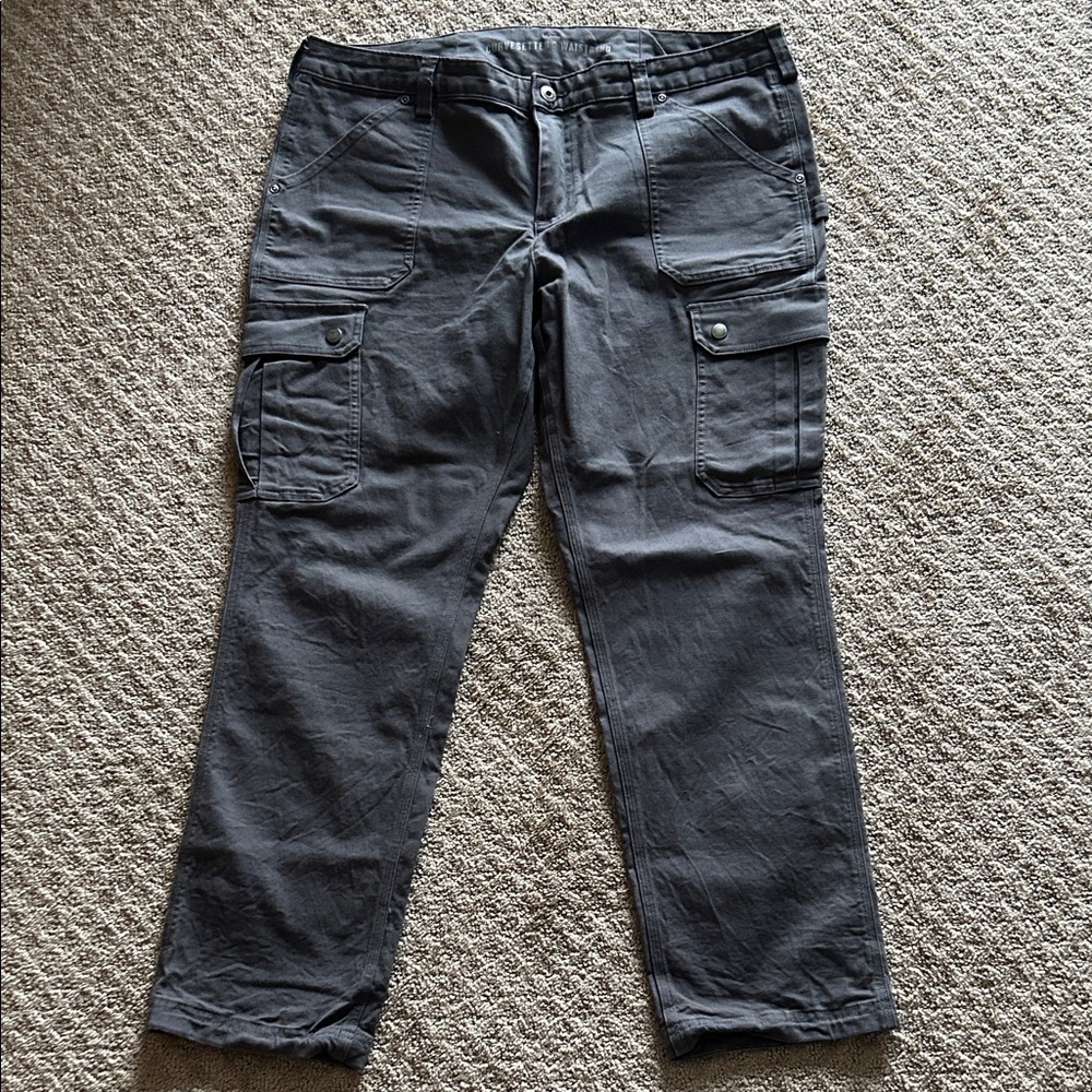 Duluth Trading Co Gray Straight Leg Cargo Pants